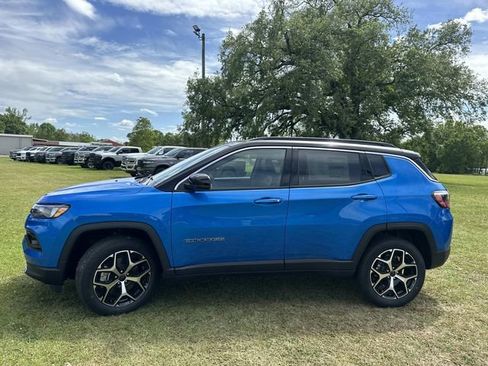 New 2026 Jeep Compass Limited AWD/4WD image 17