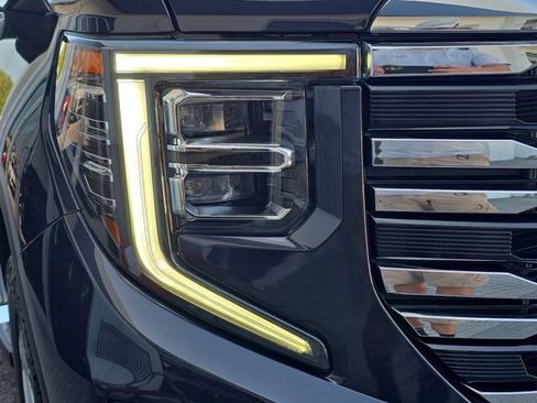 Certified 2023 GMC Sierra 1500 SLT w/ SLT Premium Package AWD/4WD image 10