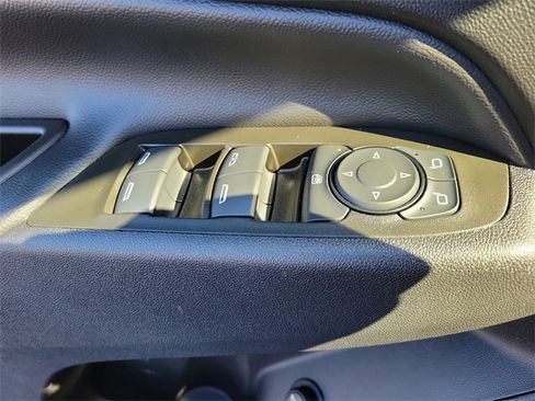 Used 2023 Chevrolet Equinox LT image 22