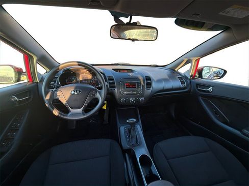 Used 2016 Kia Forte LX image 19