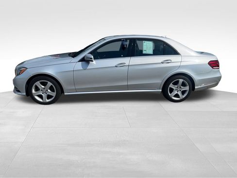 Used 2016 Mercedes-Benz E 350 4MATIC Sedan image 2