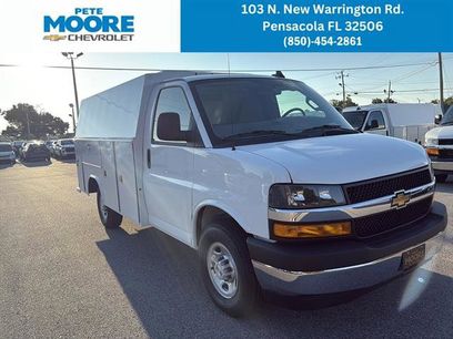 New 2025 Chevrolet Express 3500 w/ Power Convenience Package
