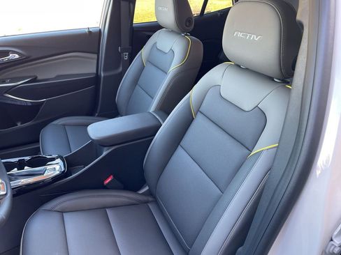 New 2026 Chevrolet Trax ACTIV w/ Sunroof Package image 12