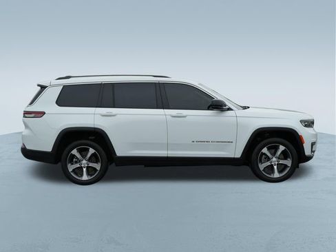 Used 2023 Jeep Grand Cherokee L Limited AWD/4WD image 10