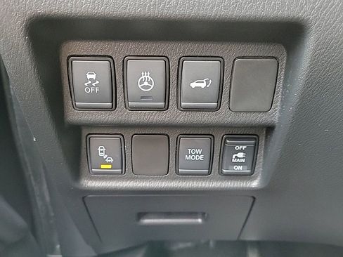 Used 2020 Nissan Pathfinder SL image 35