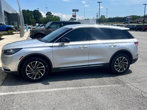 Used 2020 Lincoln Corsair AWD w/ Equipment Group 101A image 13