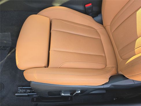 Used 2025 BMW M240i Coupe image 13