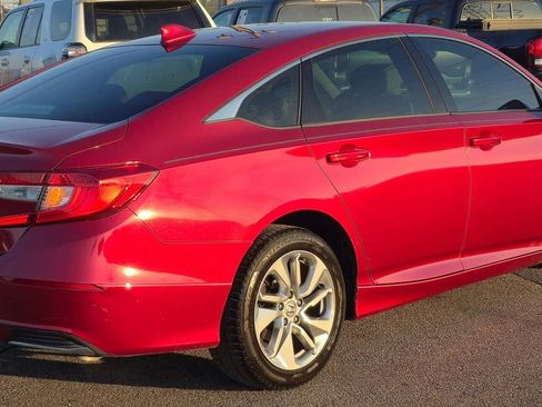 Used 2019 Honda Accord LX image 4