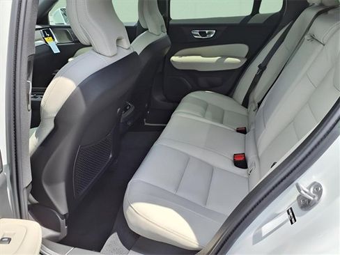 New 2026 Volvo V60 B5 Cross Country Ultra w/ Protection Package Premier image 8
