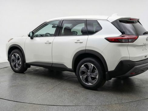 Used 2025 Nissan Rogue SV FWD image 6