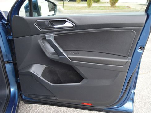 Used 2018 Volkswagen Tiguan SE image 20