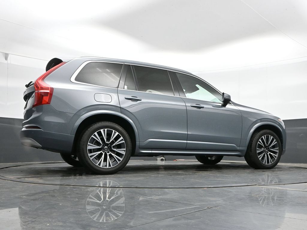 Used 2022 Volvo XC90 T6 Momentum w/ Climate Package AWD/4WD image 40