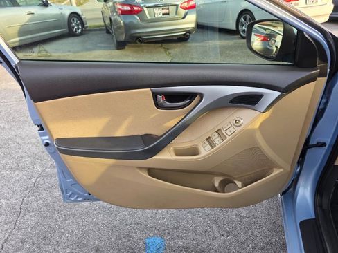 Used 2011 Hyundai Elantra Limited image 15