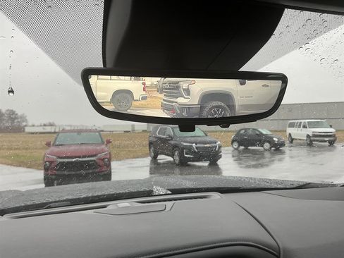 Used 2024 GMC Yukon Denali w/ Advanced Technology Package image 31