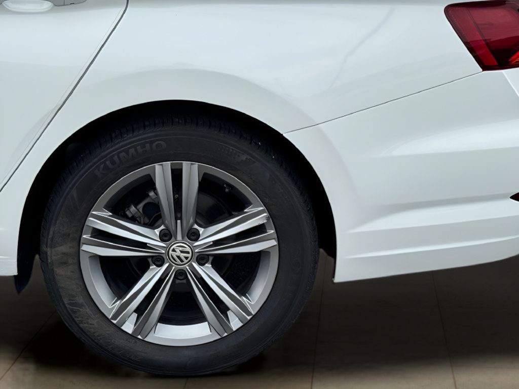 Used 2019 Volkswagen Jetta R-Line FWD image 34