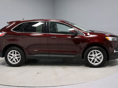 Certified 2024 Ford Edge SEL w/ Convenience Package image 6