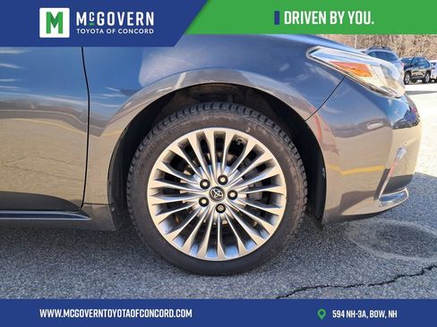 Used 2017 Toyota Avalon Limited w/ Carpet Mat Package image 8