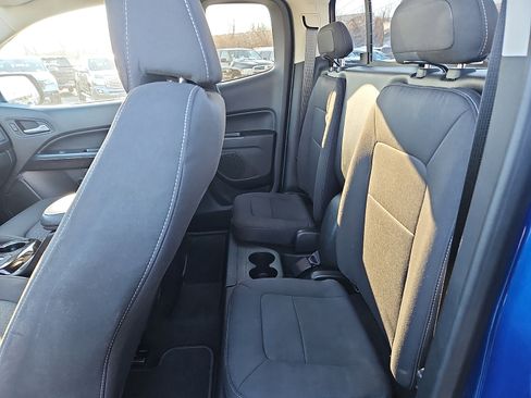 Used 2018 GMC Canyon SLE w/ SLE Convenience Package image 10