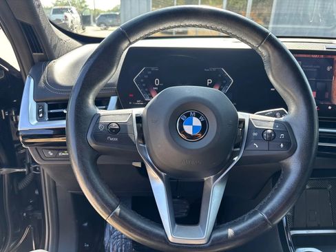 Used 2025 BMW X1 xDrive28i AWD/4WD image 16