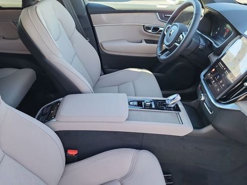 New 2025 Volvo XC90 B6 Core w/ Climate Package image 17