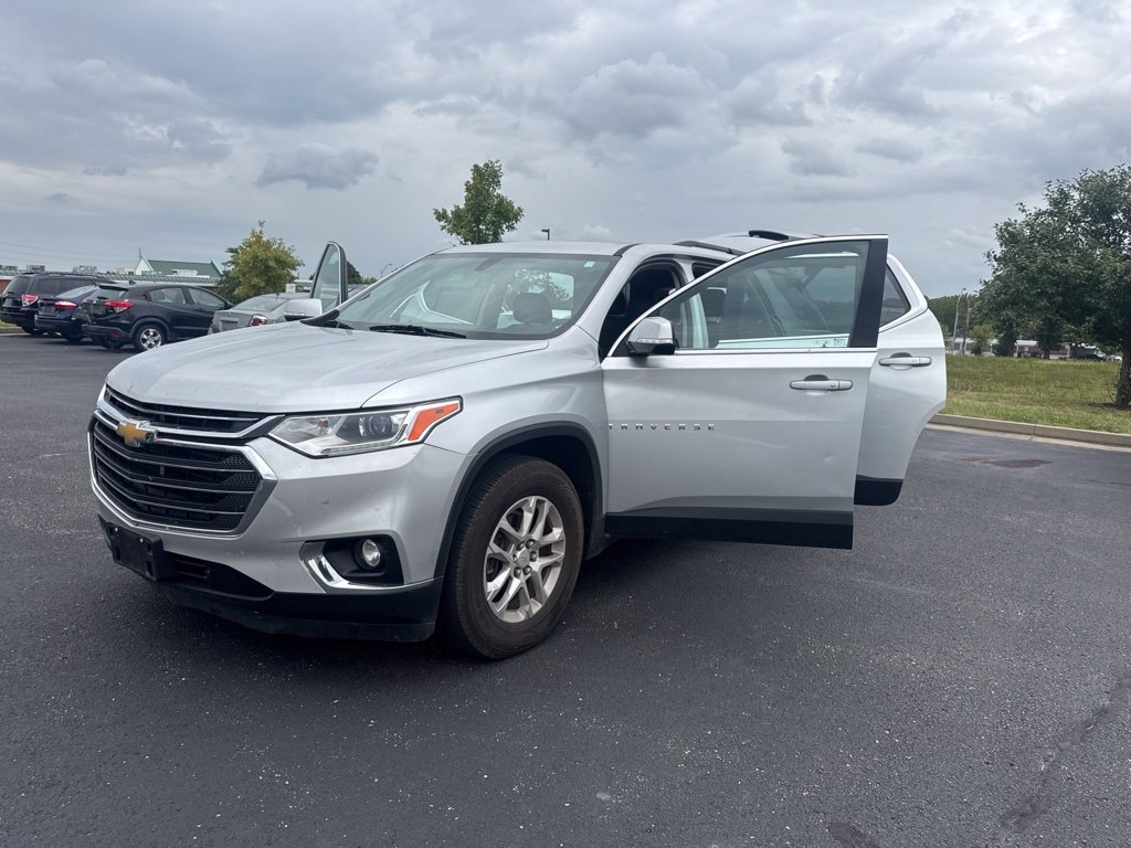 Used 2019 Chevrolet Traverse LT FWD image 12