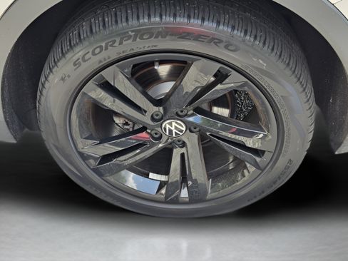 Used 2023 Volkswagen Tiguan SE R-Line FWD image 28