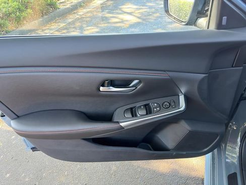 New 2025 Nissan Sentra SR image 17