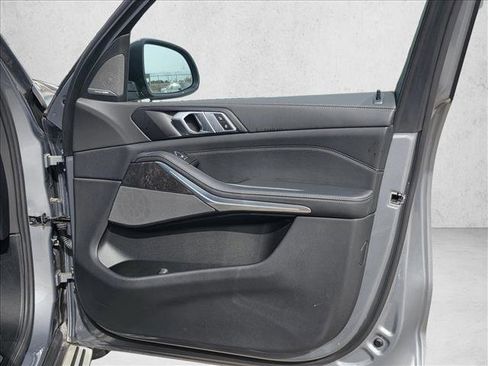 Used 2025 BMW X5 xDrive40i image 11