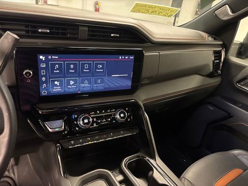 Used 2024 GMC Sierra 2500 AT4 w/ AT4 Premium Plus Package image 38