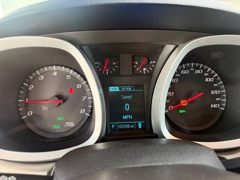 Used 2016 Chevrolet Equinox LTZ w/ Enhanced Convenience Package FWD image 27