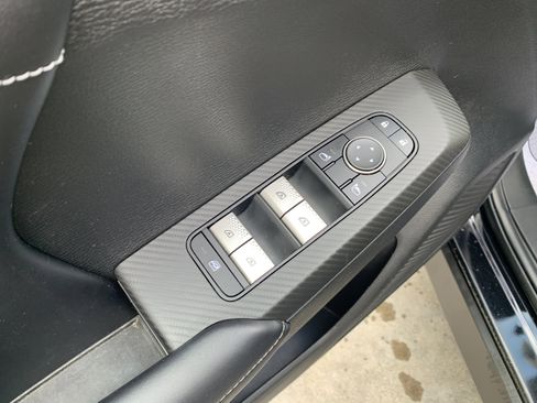 Used 2022 Mitsubishi Outlander SE image 8