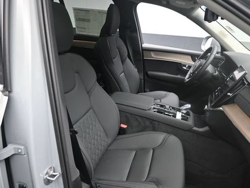 Used 2026 Volvo XC90 B6 Plus w/ Protection Package Premier AWD/4WD image 30