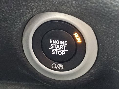 Used 2019 Chrysler Pacifica Limited FWD image 15