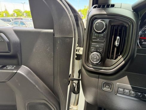 Used 2021 Chevrolet Silverado 2500 W/T AWD/4WD image 17