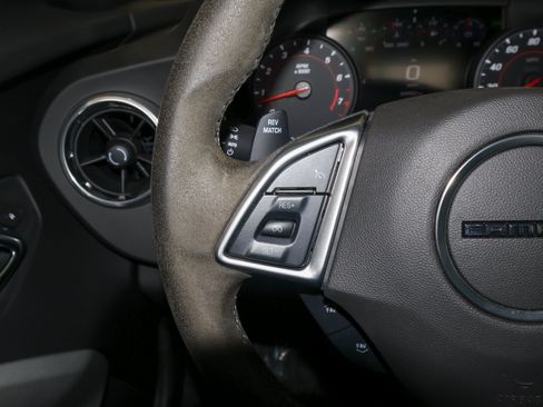 Used 2019 Chevrolet Camaro SS RWD image 30