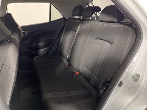 Certified 2022 Hyundai Venue SEL image 13