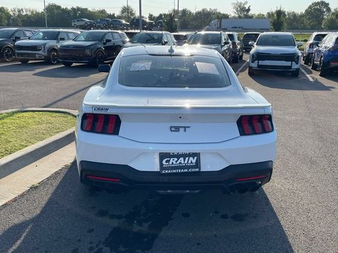 Used 2025 Ford Mustang GT Premium RWD image 6