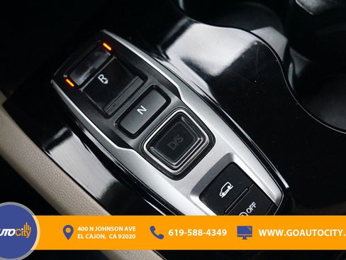 Used 2016 Honda Pilot Touring image 30