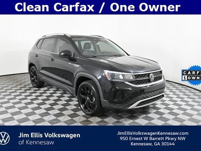 Certified 2022 Volkswagen Taos SE w/ Panoramic Sunroof Package