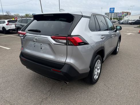 Used 2023 Toyota RAV4 LE FWD image 8