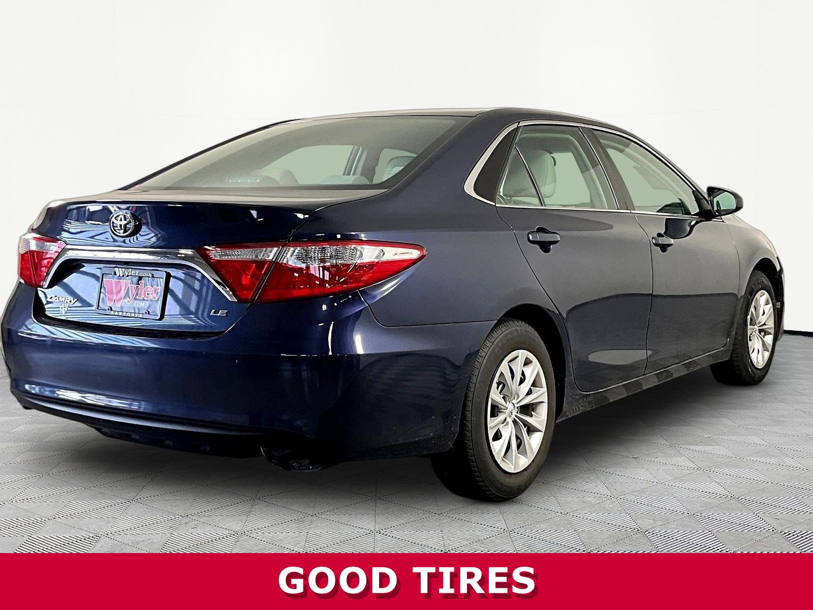 Used 2016 Toyota Camry LE FWD image 6