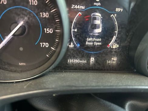 Used 2018 Jaguar XE Prestige RWD image 2