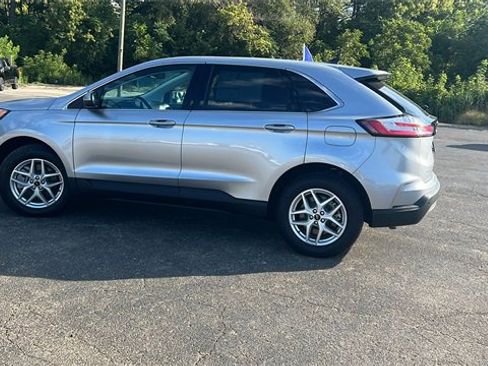 Certified 2023 Ford Edge SEL w/ Convenience Package image 6