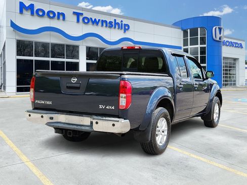 Used 2016 Nissan Frontier SV w/ SV Value Truck Package AWD/4WD image 6