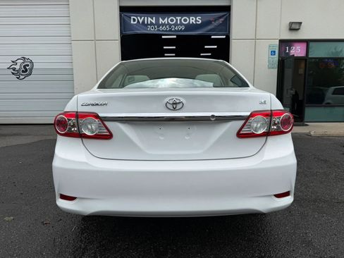 Used 2013 Toyota Corolla LE FWD image 12