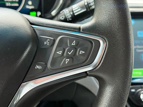 Used 2018 Chevrolet Bolt LT image 28