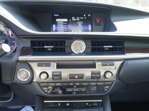 Used 2017 Lexus ES 350 FWD image 11