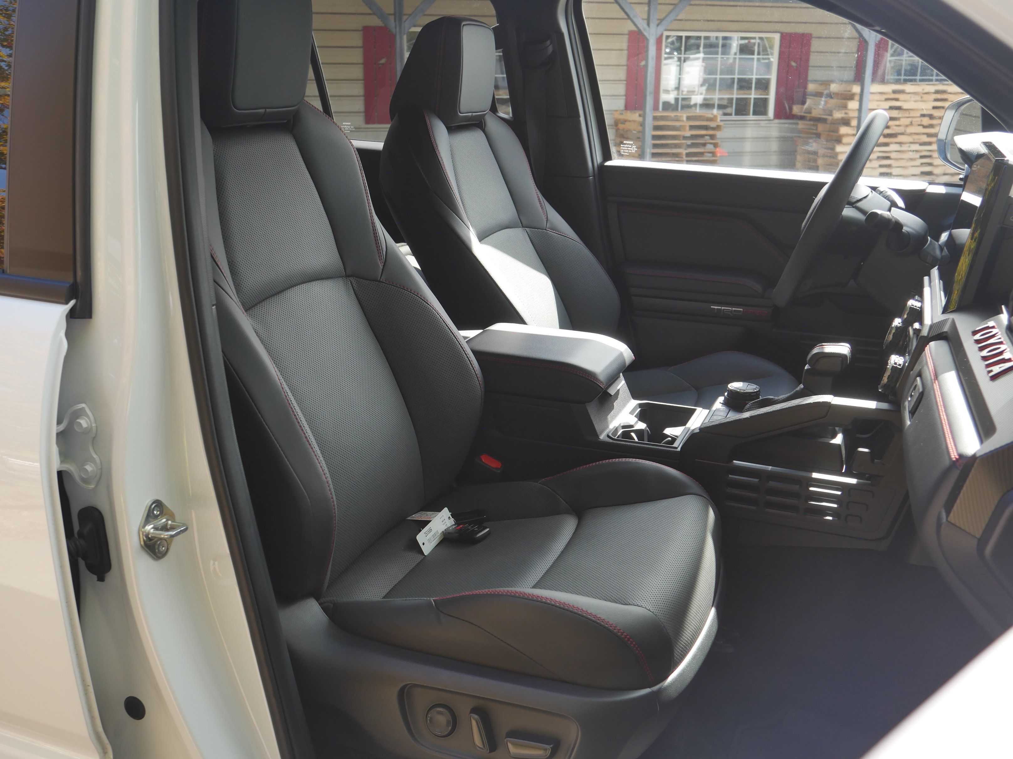 Used 2025 Toyota 4Runner TRD Pro AWD/4WD image 38