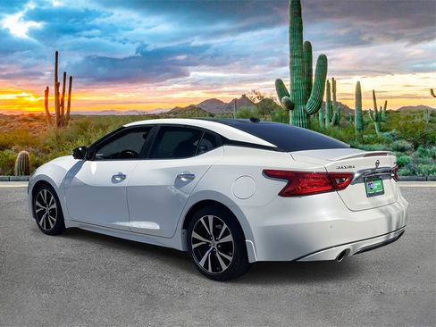 Used 2017 Nissan Maxima Platinum image 5
