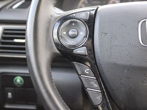 Used 2017 Honda Accord EX-L image 25